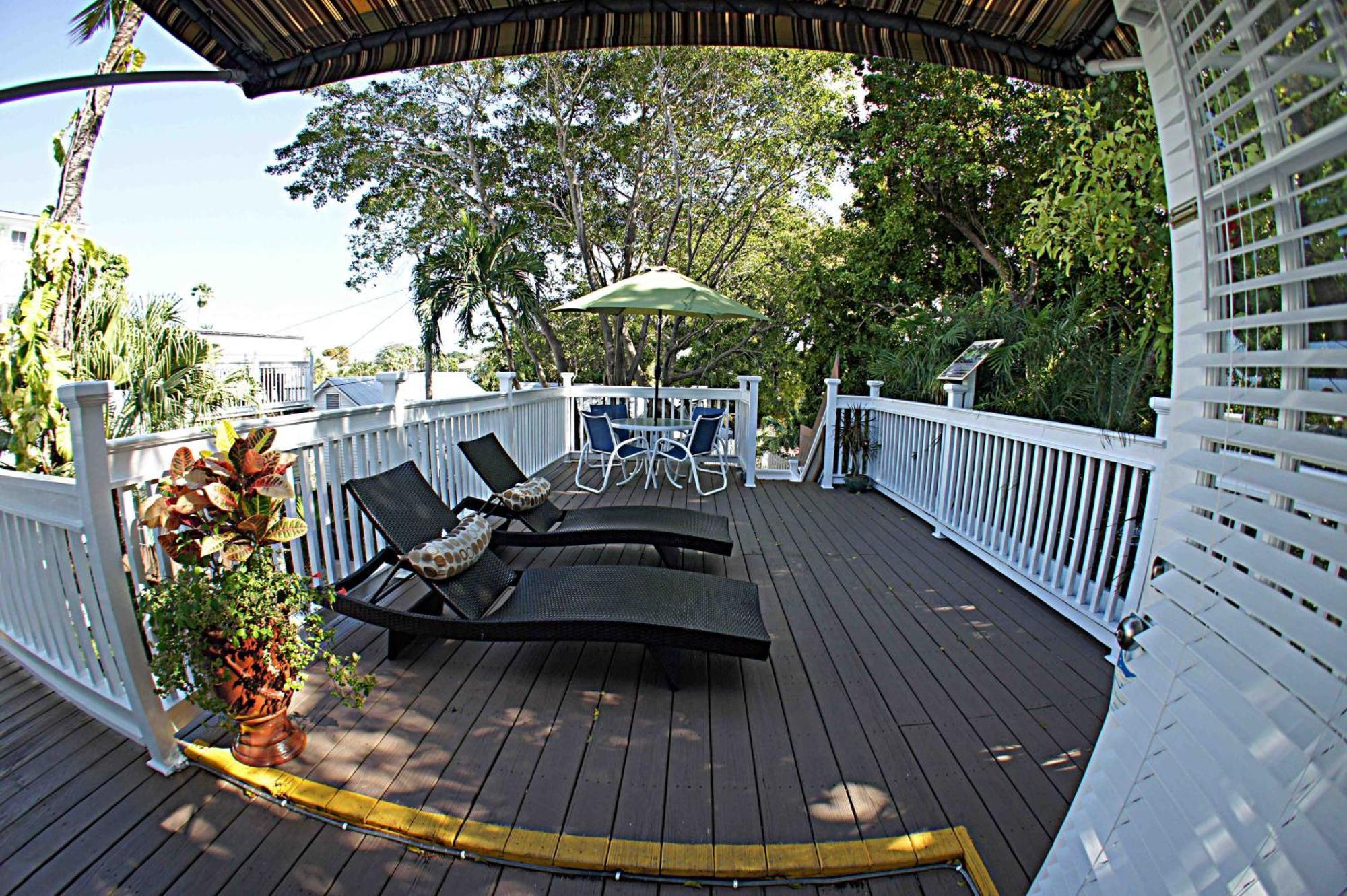 Deluxe King Room Terrace