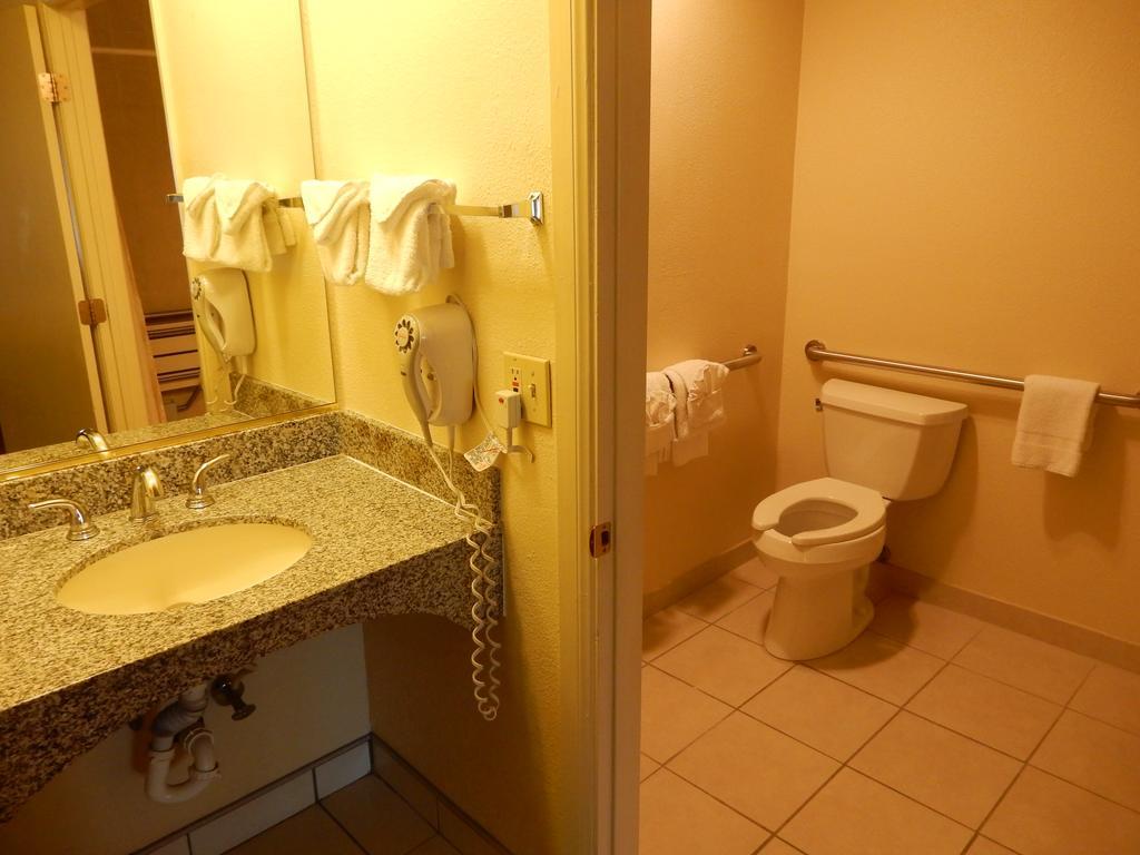 Standard Queen Room Two Queen Beds Non Smoking