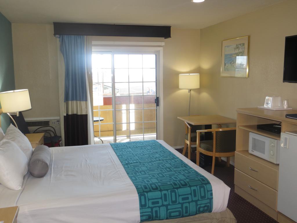 King Room Ocean View Non-Smoking