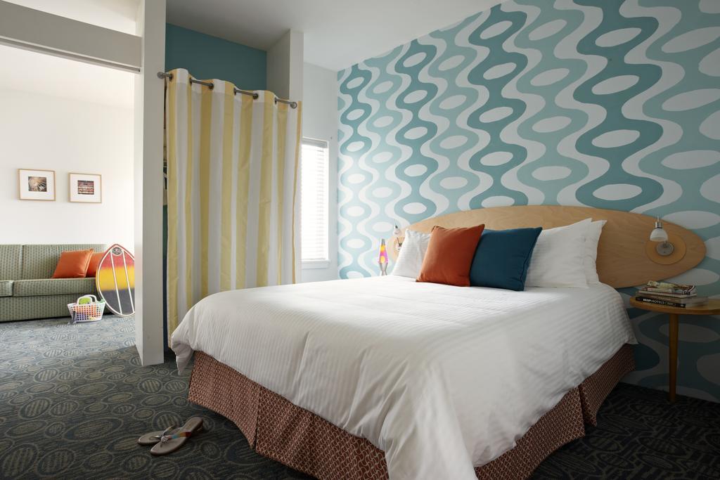One Bedroom Suite Queen Bed