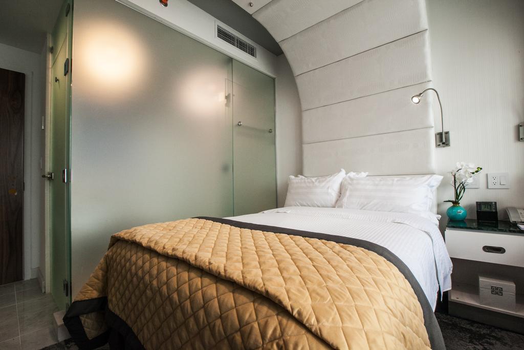 Premium King Room