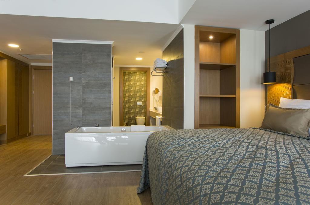 Apartament typu Suite z widokiem na morze