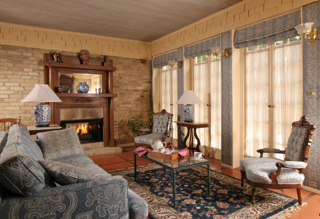 Queen Suite Spa Bath Pancoast Carriage House