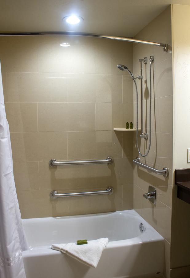 Queen Suite Disability Access