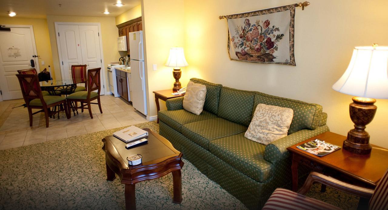 One Bedroom Suite Kitchen-No Resort Fee