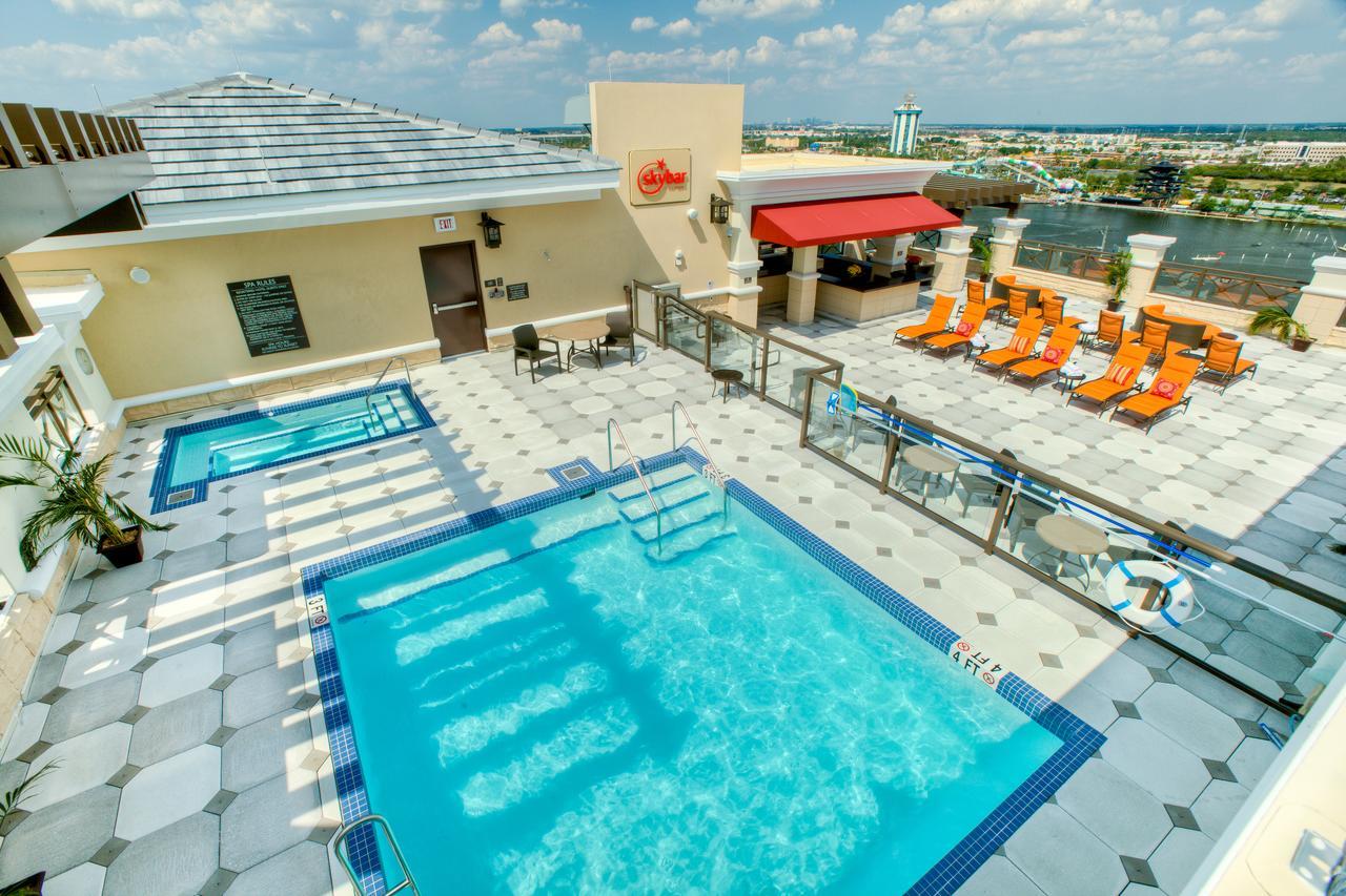 Club Level One-Bedroom Suite Two Queen Beds City View No Resort Fee