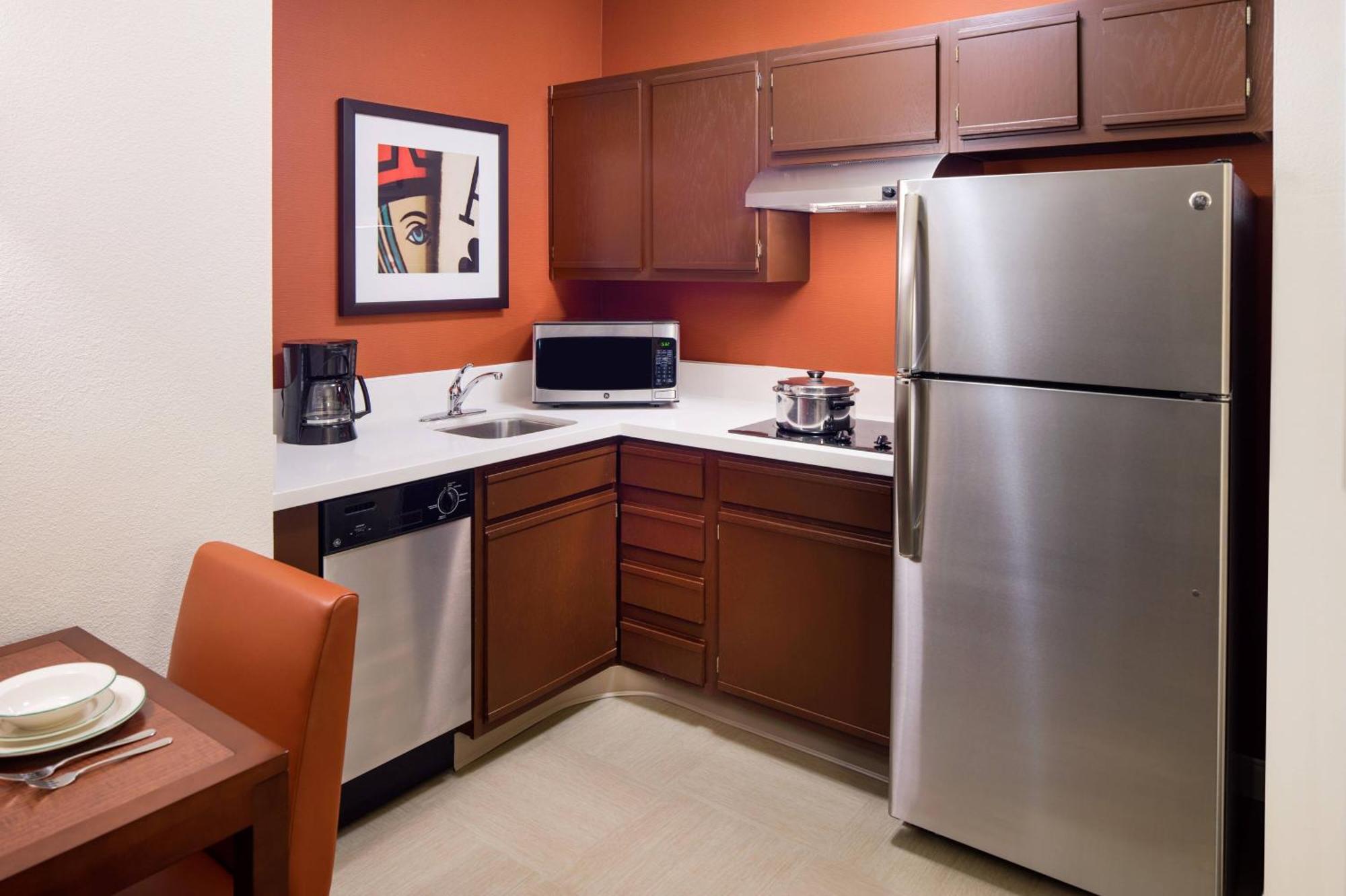 One-Bedroom Queen Suite City View