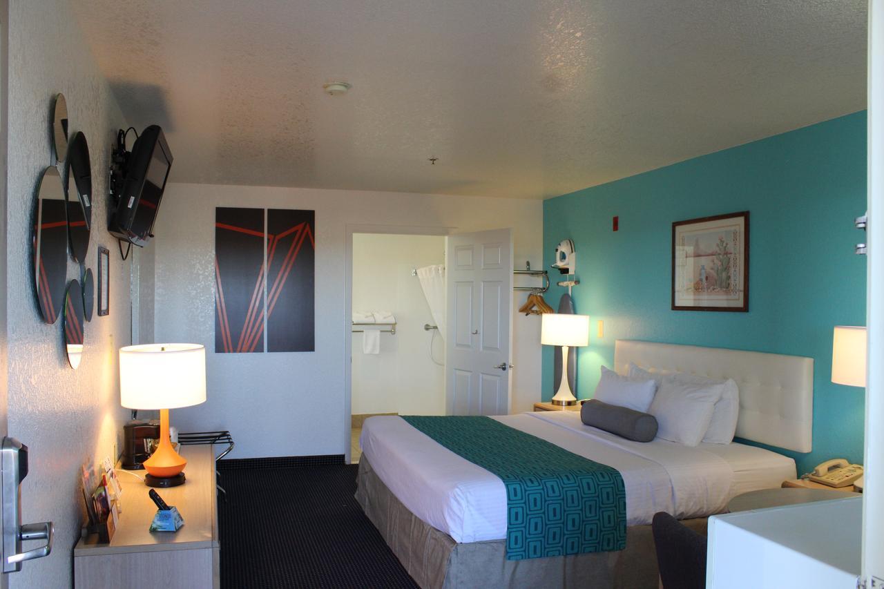 King Room Mobility Accessible Room Non-Smoking