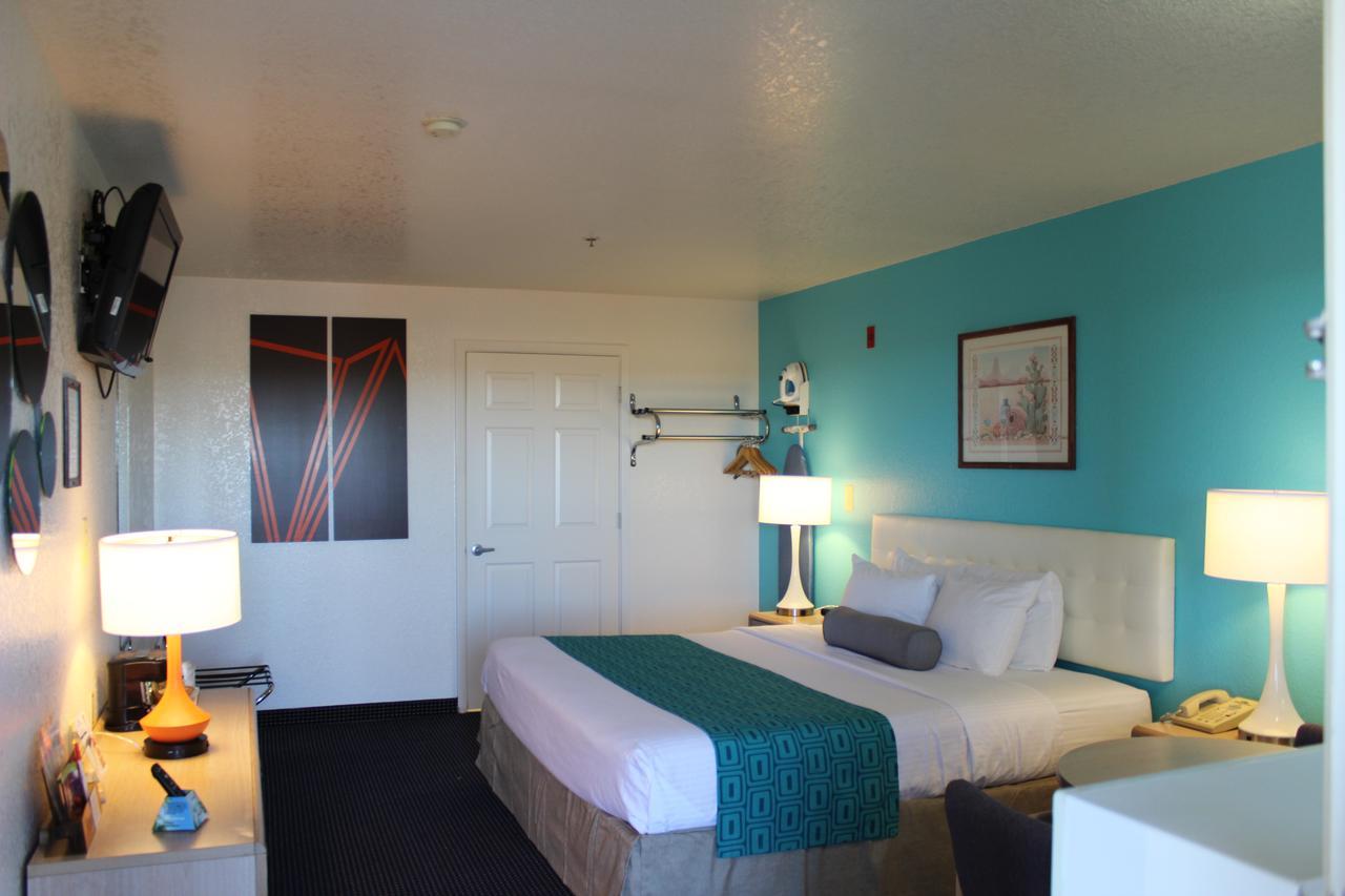 King Room Mobility Accessible Room Non-Smoking