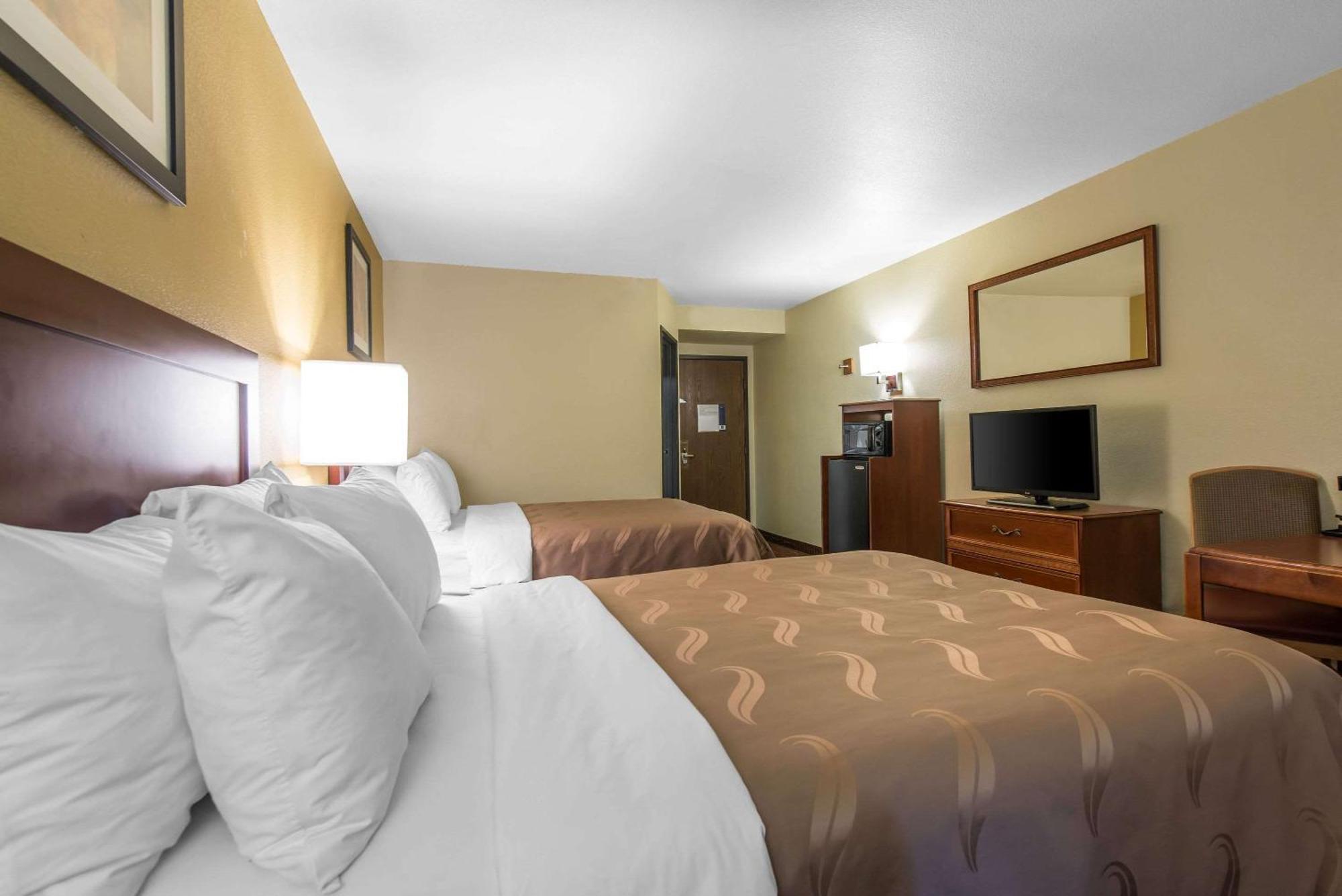 Queen Room Two Queen Beds Non-Smoking