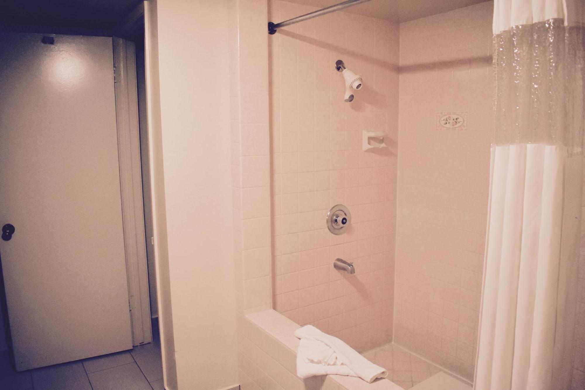 Double Room Two Double Beds Non-Smoking