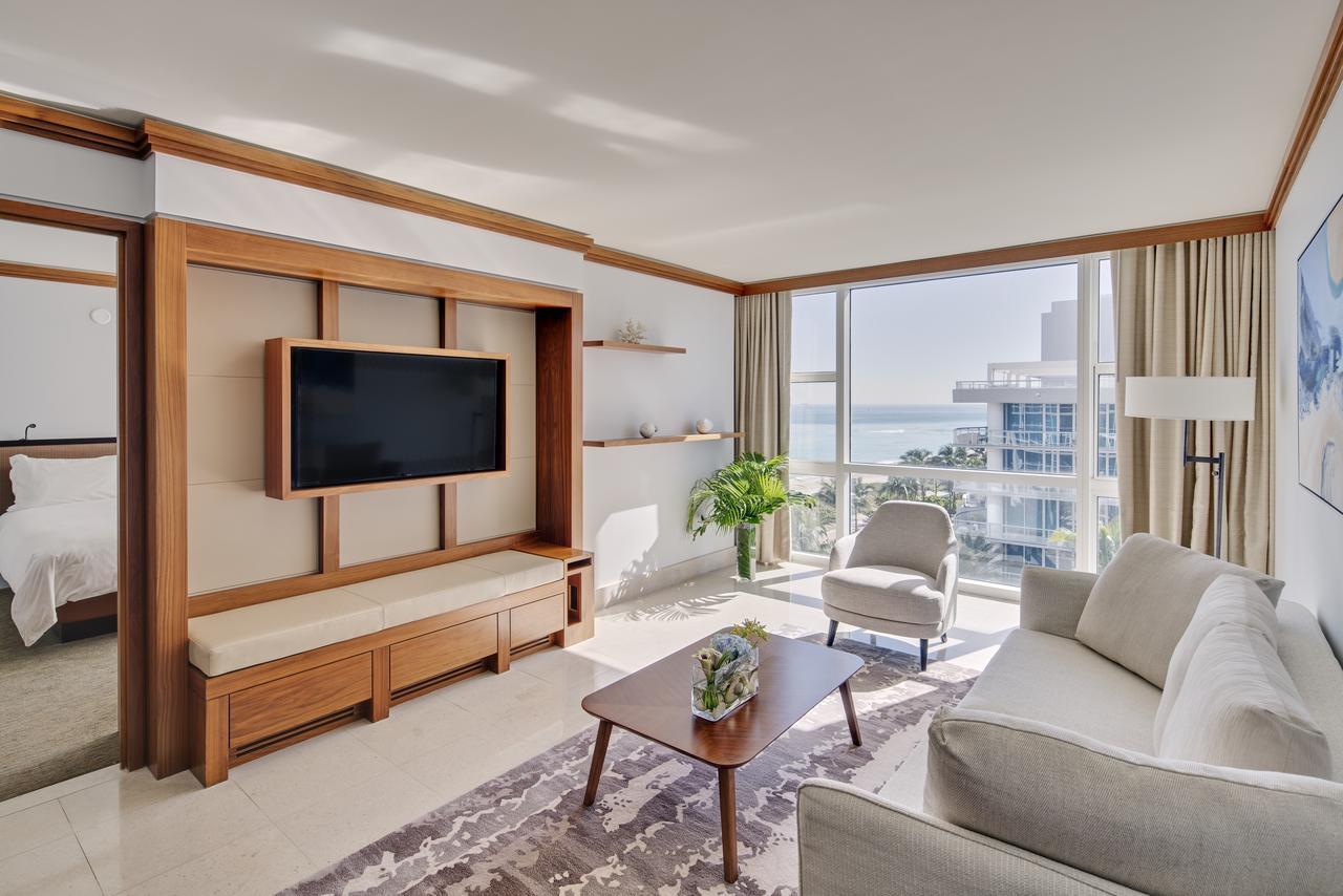One-Bedroom Apartment King Bed Ocean View