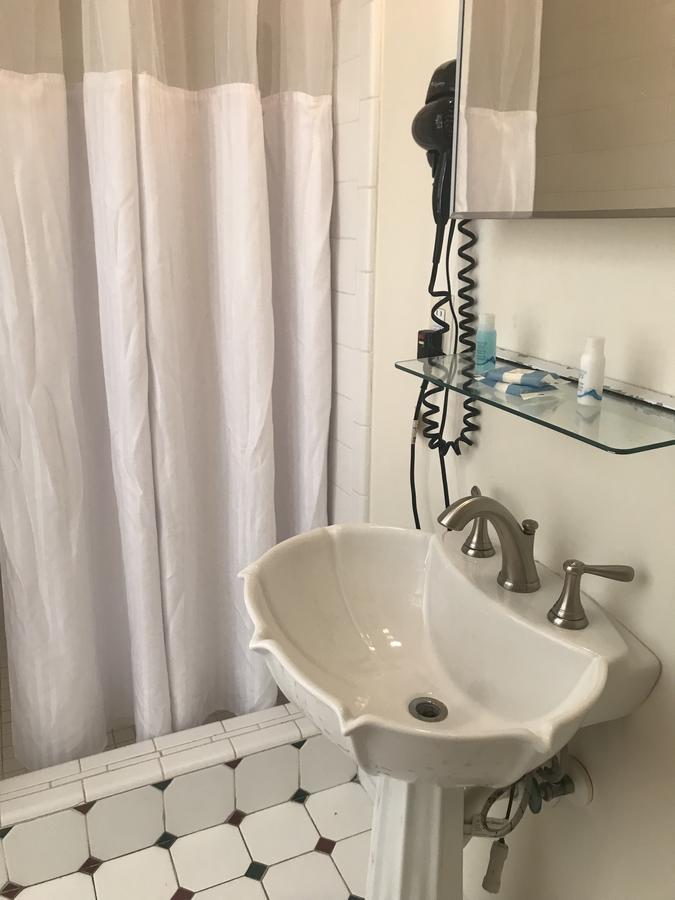 Room Private Bathroom 11A Men Only