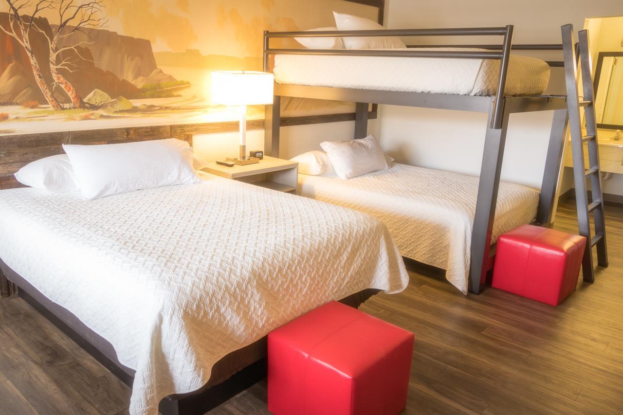 Queen w or Queen Bunk Beds