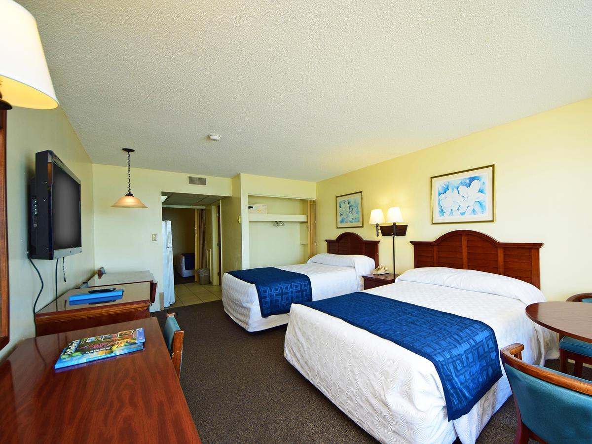 2 Room Oceanfront Efficiency Suite 3 Queen Beds T2