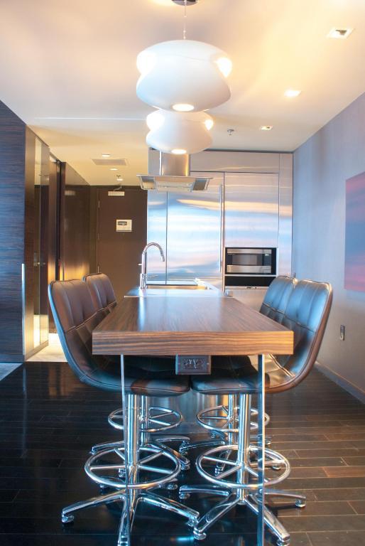 One Bedroom Suite Strip View