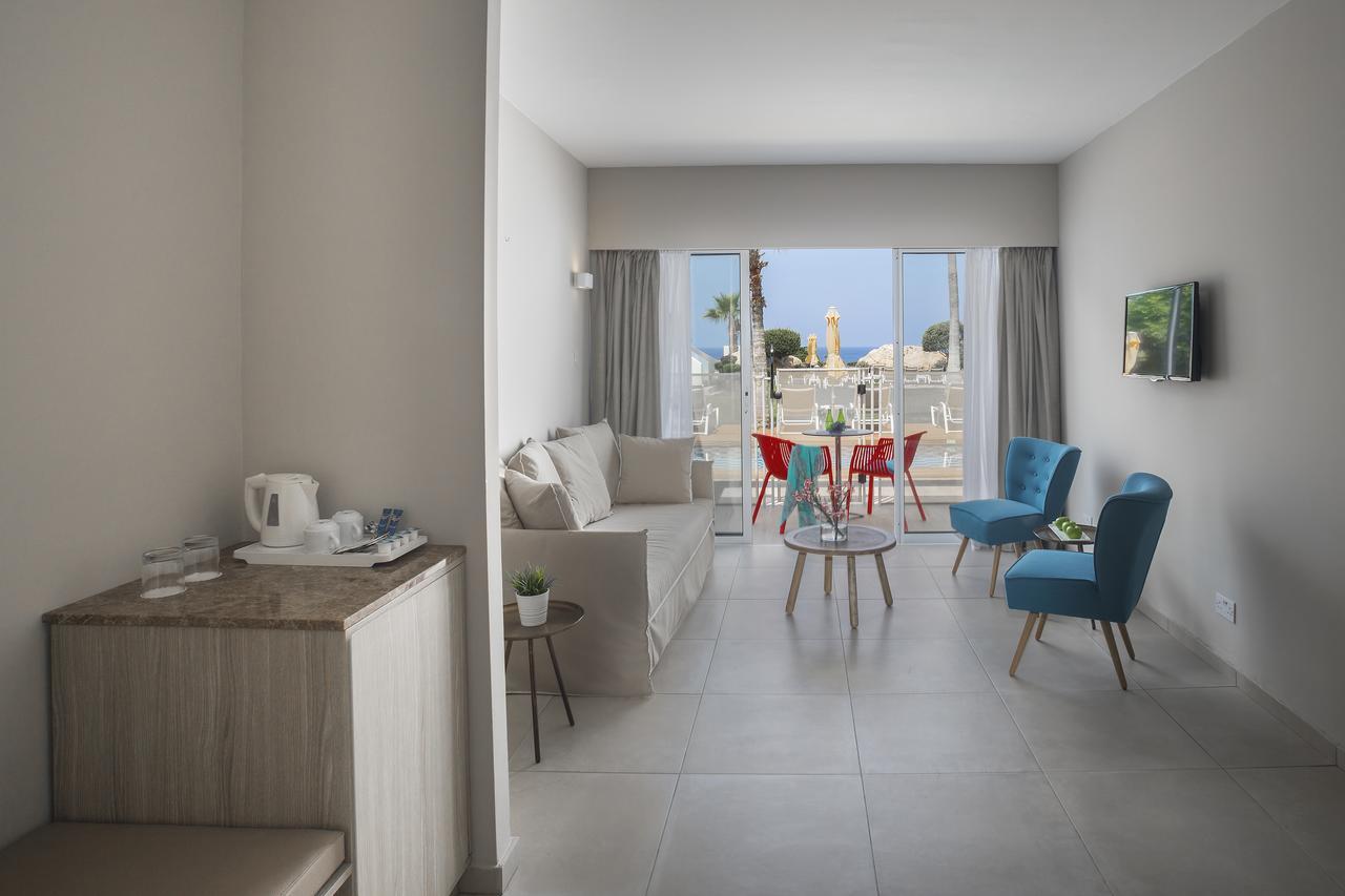 Apartament typu Executive Swim Up Suite z widokiem na morze