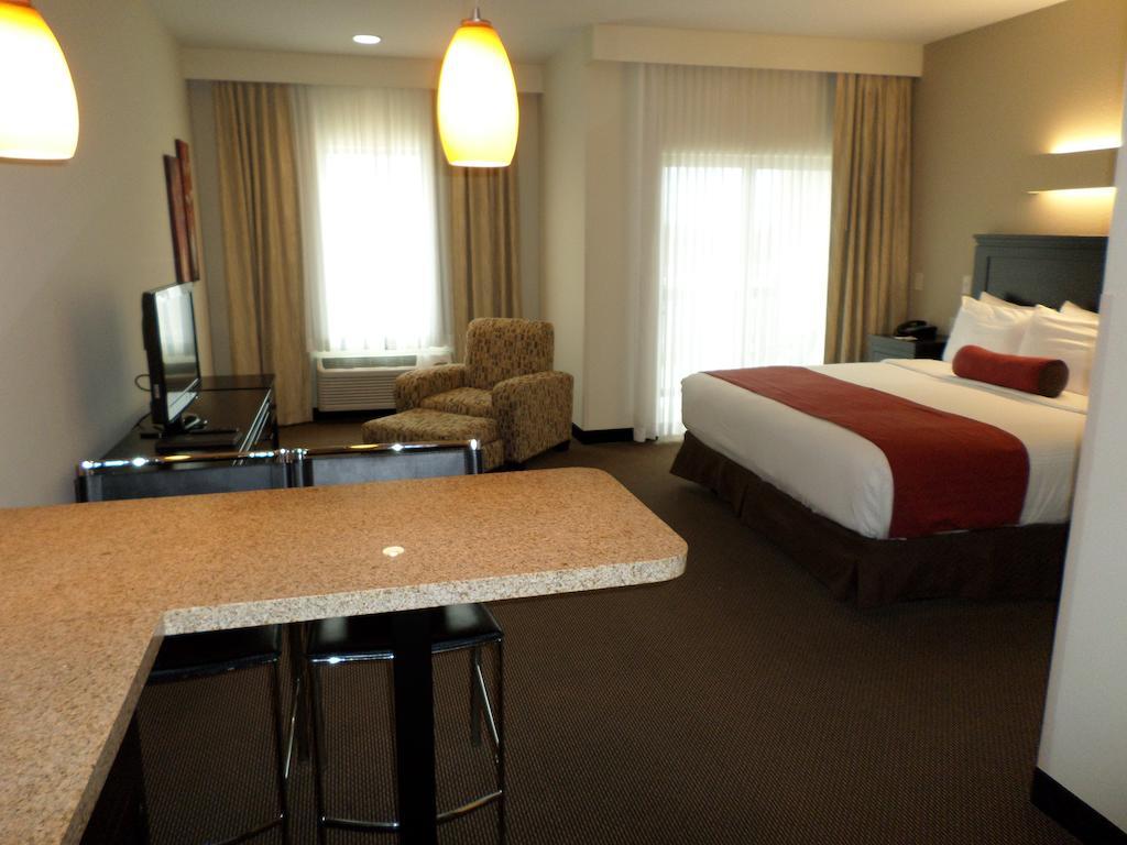King Room Courtyard View