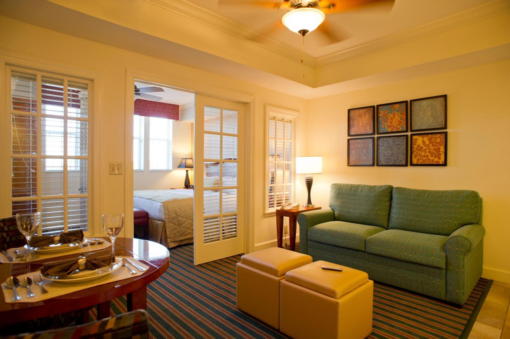 One-Bedroom King Suite