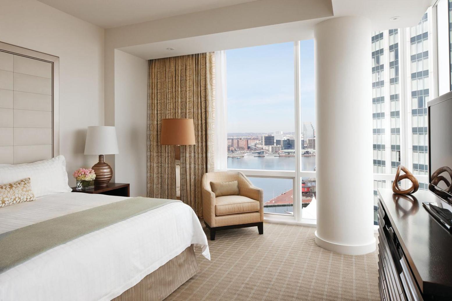 Premier King room Harbour View