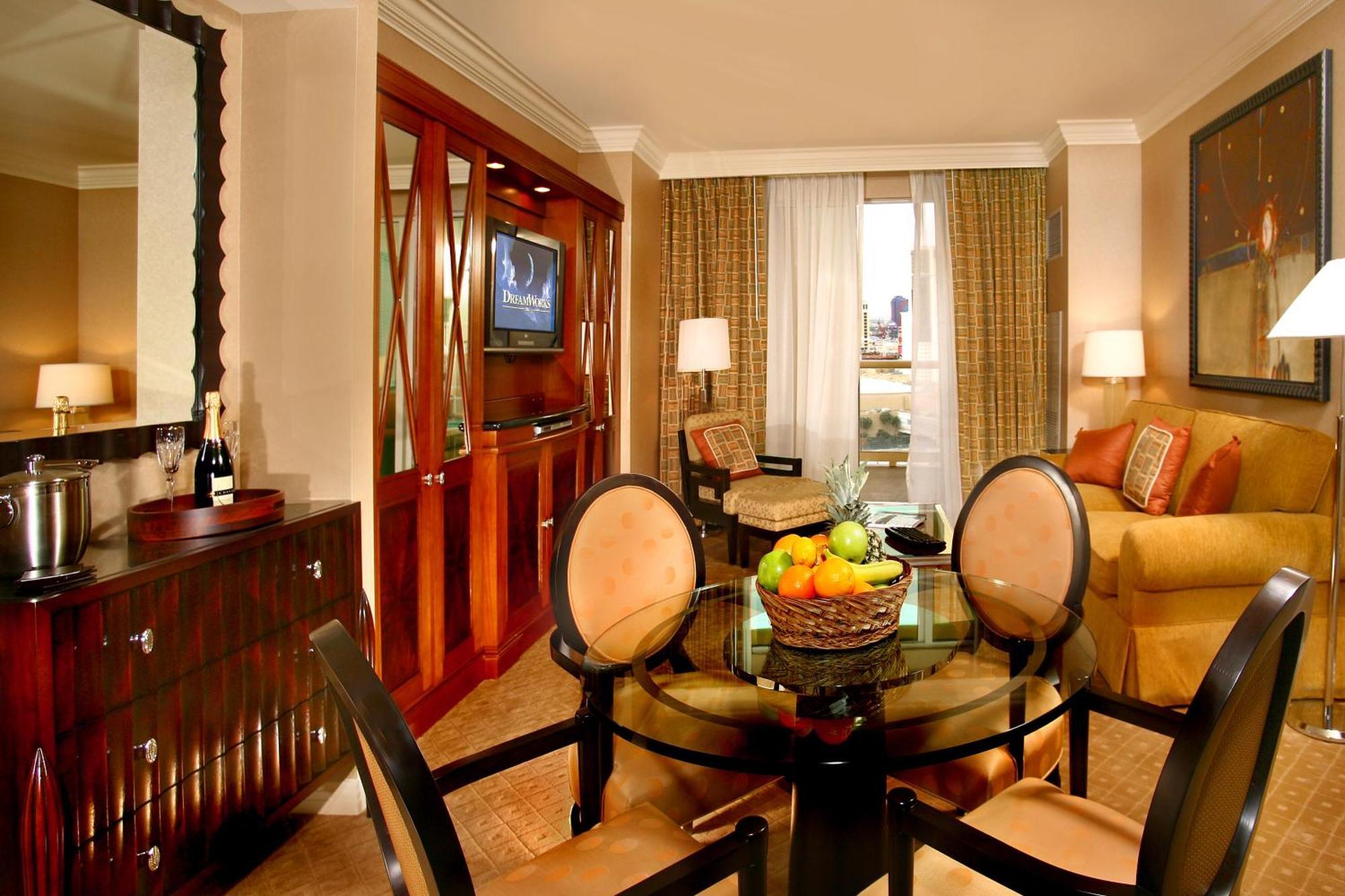 One-Bedroom Suite Run of House