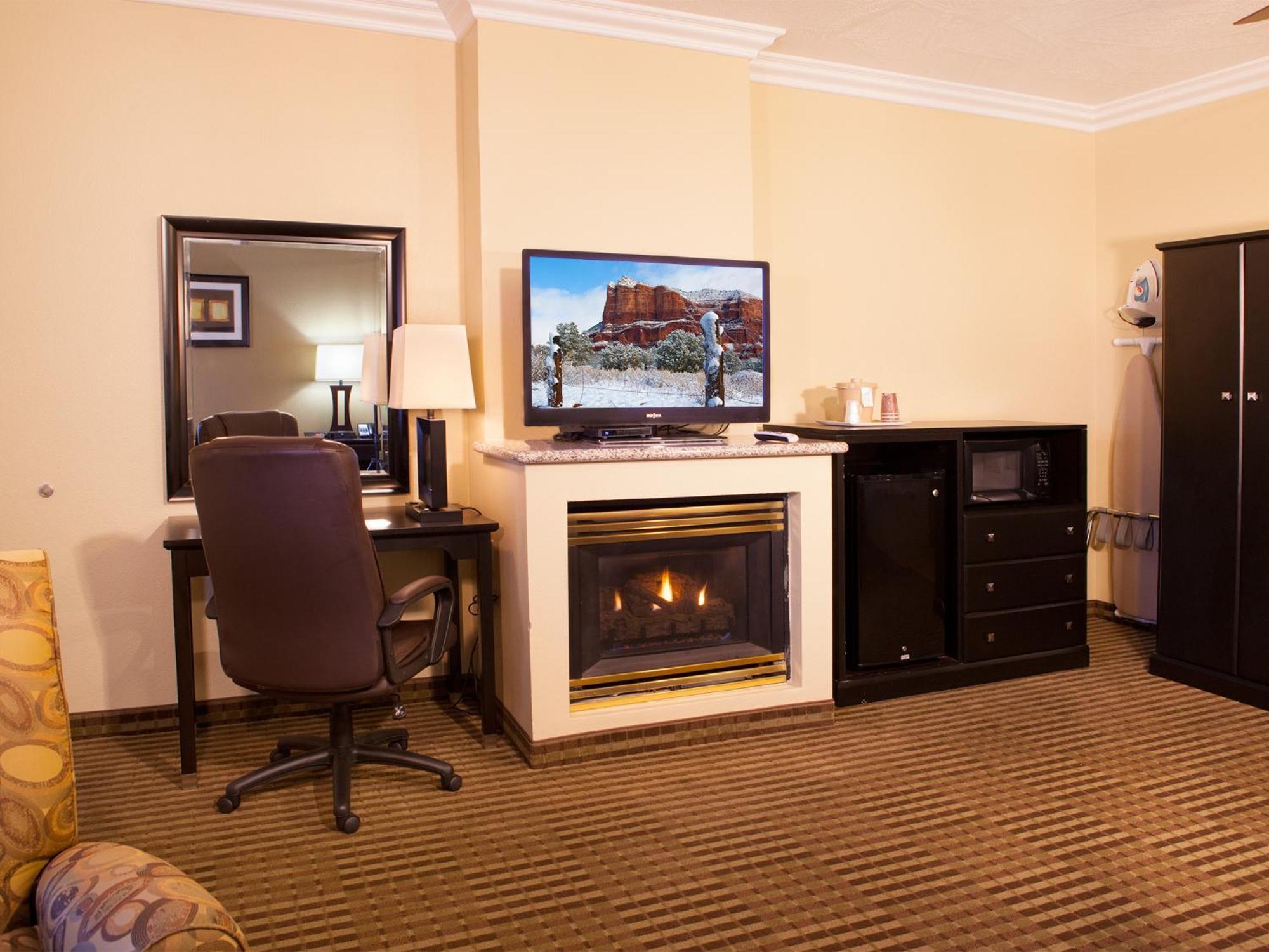 King Room Spa Bath Seasonal Fireplace
