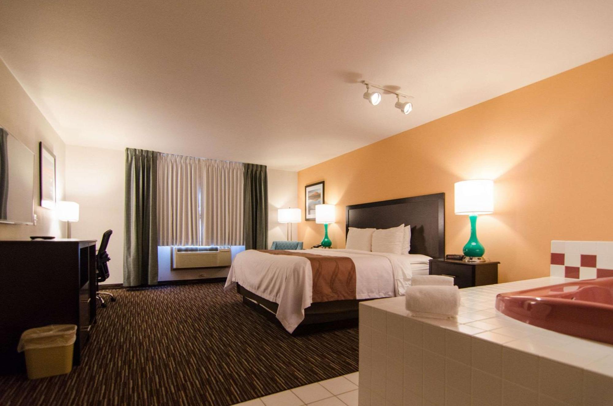 King Suite Jacuzzi Non-Smoking Dorena