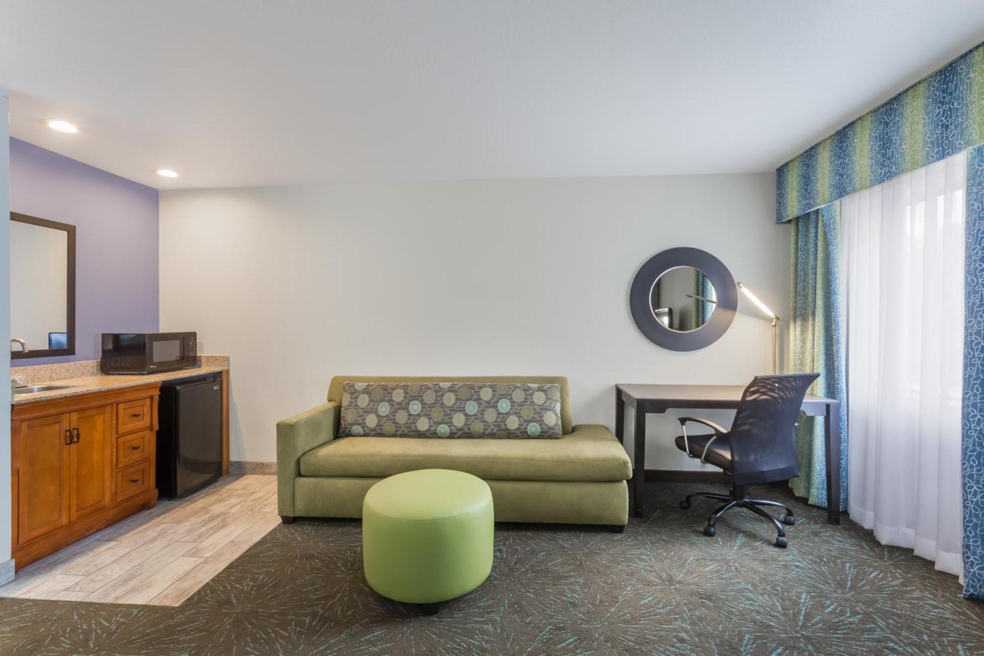 King Studio Suite Non-Smoking No Pets Allowed