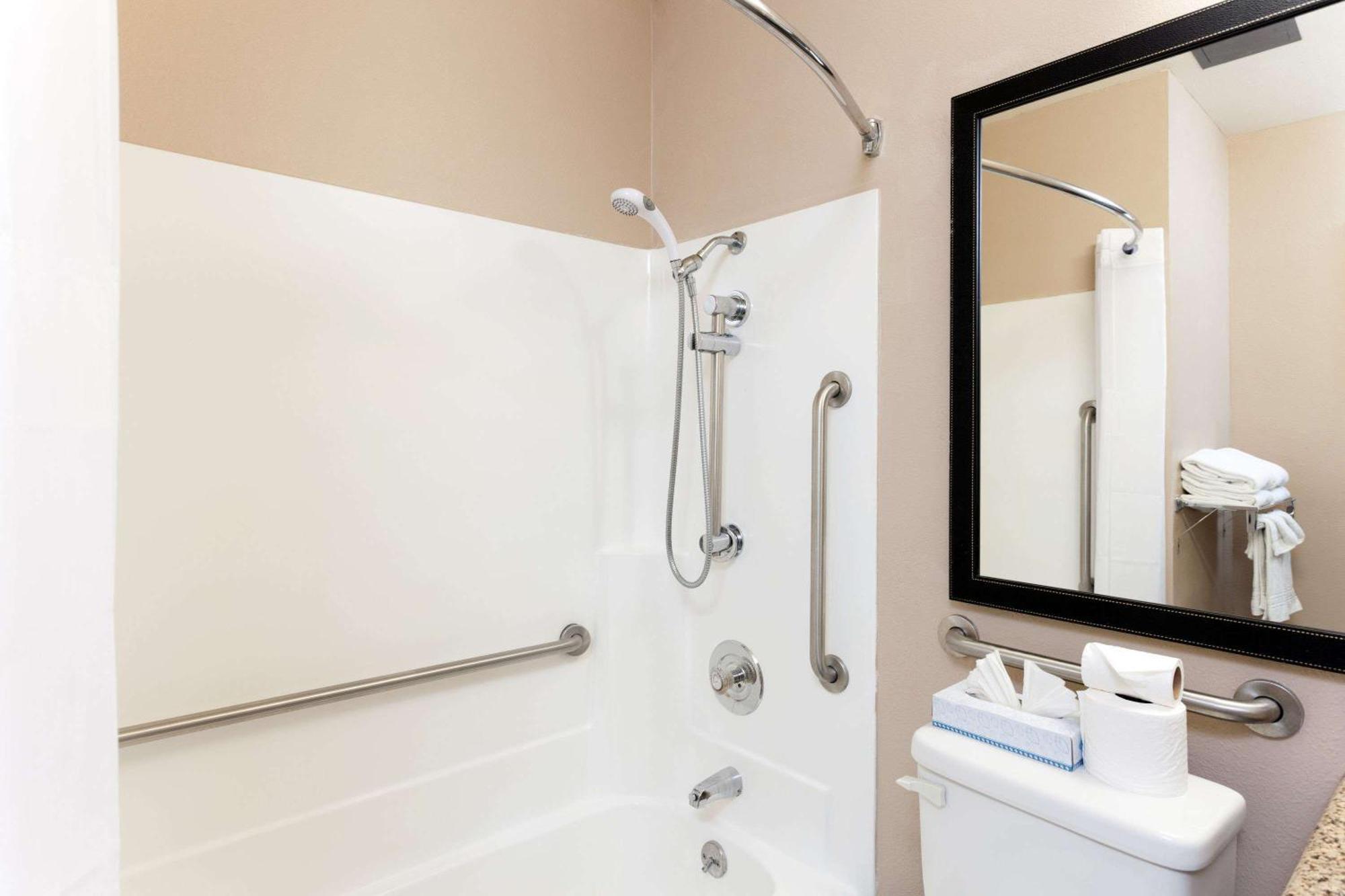 King Room Mobility or Hearing Impaired Access Non-Smoking