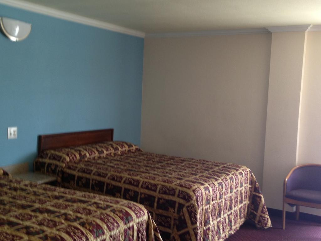 Queen Room Two Queen Beds