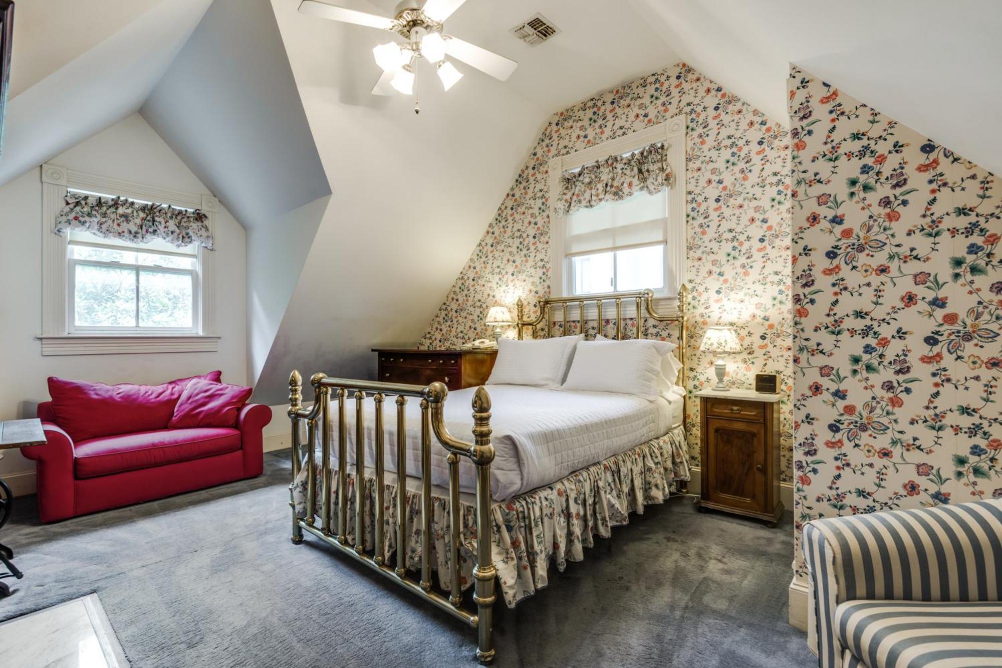 Queen Room Pancoast Carriage House