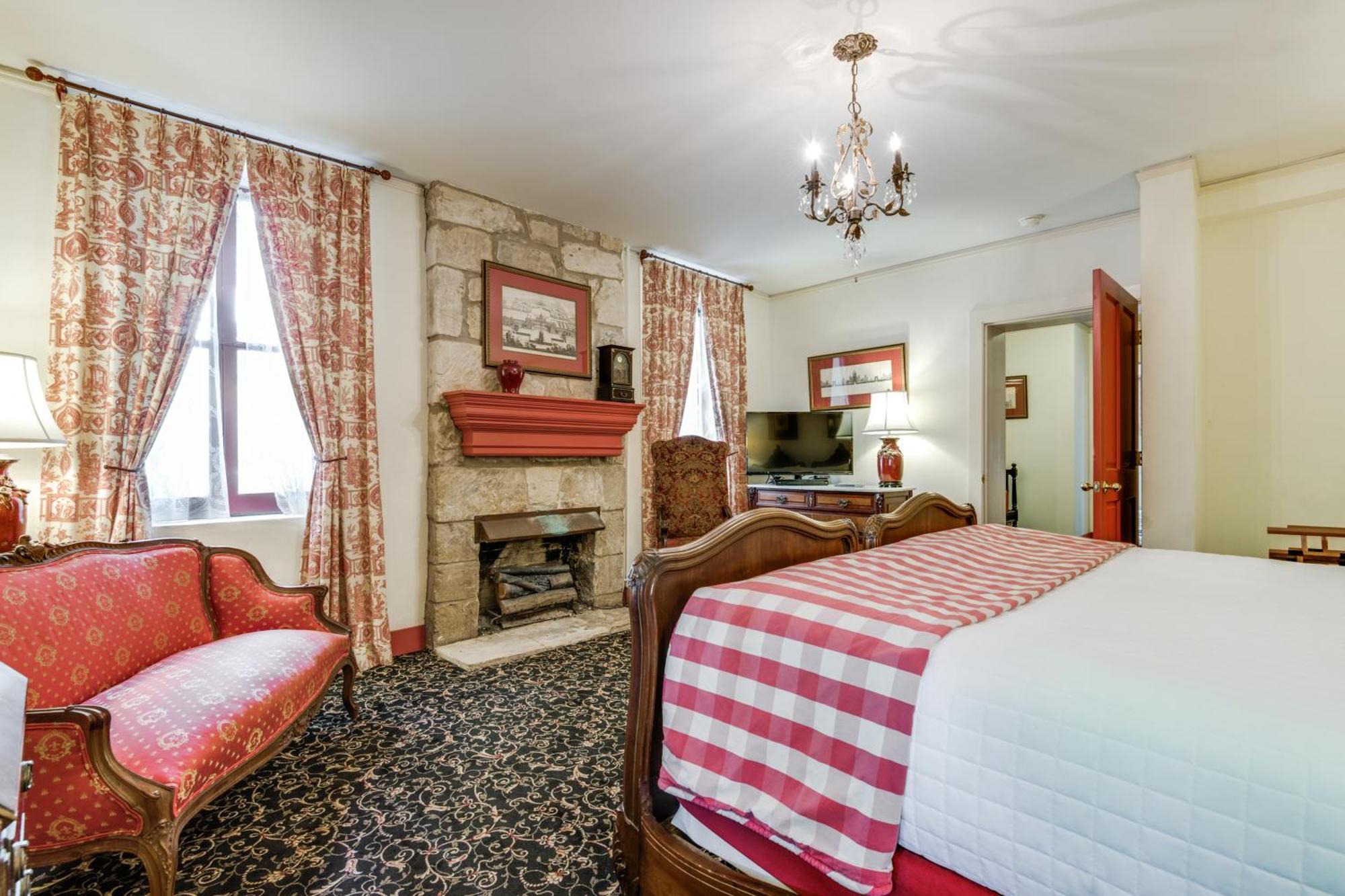 King Suite Spa Bath Oge House on the Riverwalk