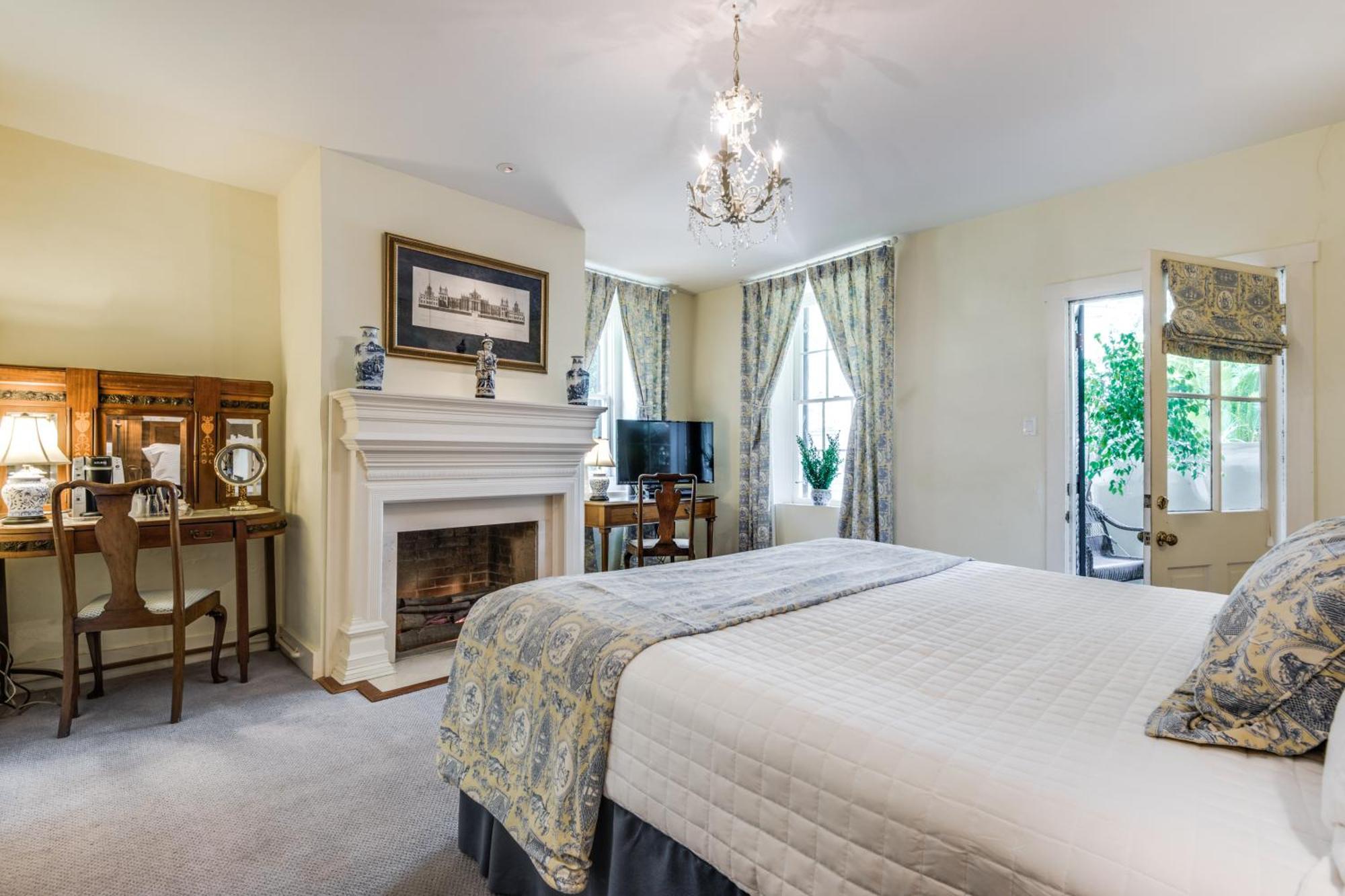 King Suite Spa Bath Oge House on the Riverwalk