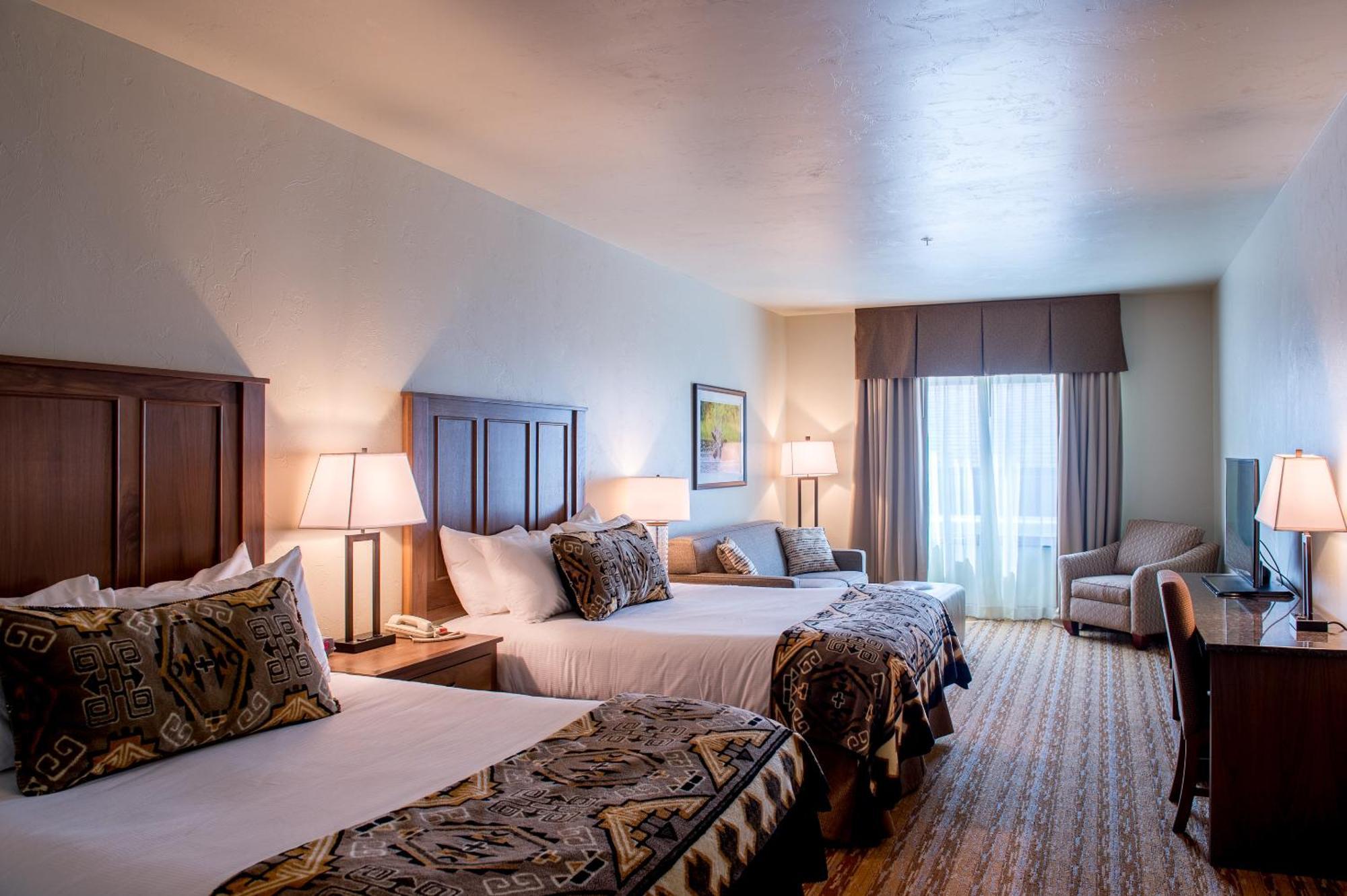 Deluxe Queen Room Disability Access