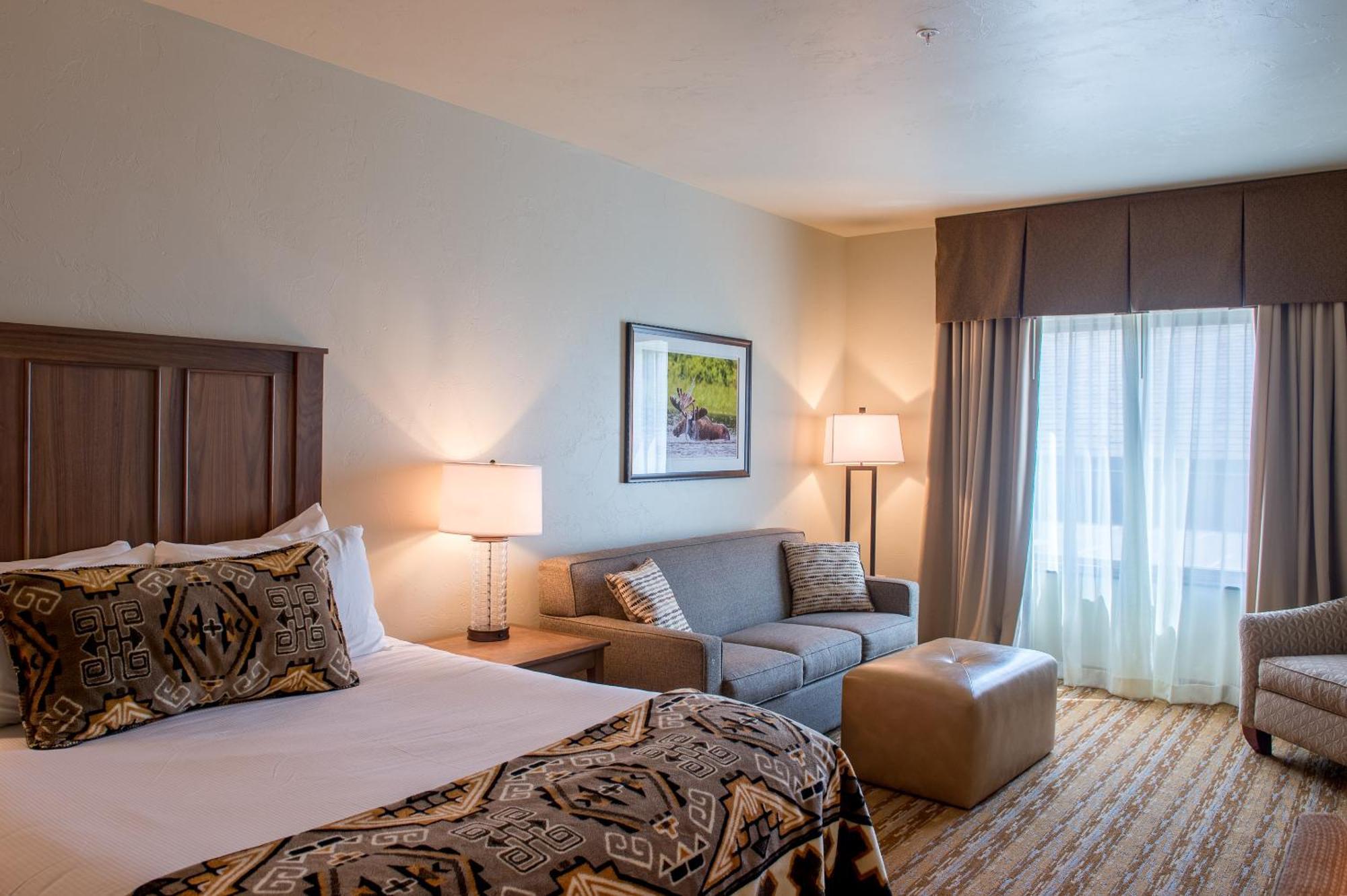 Deluxe Queen Room Disability Access
