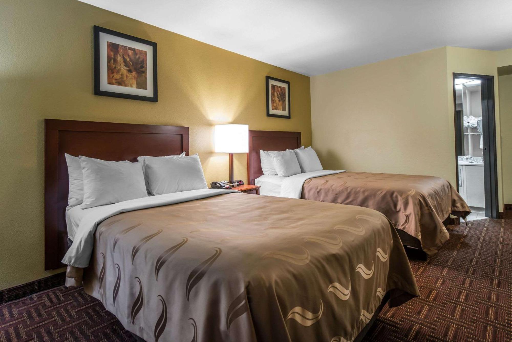 Queen Room Two Queen Beds Non-Smoking