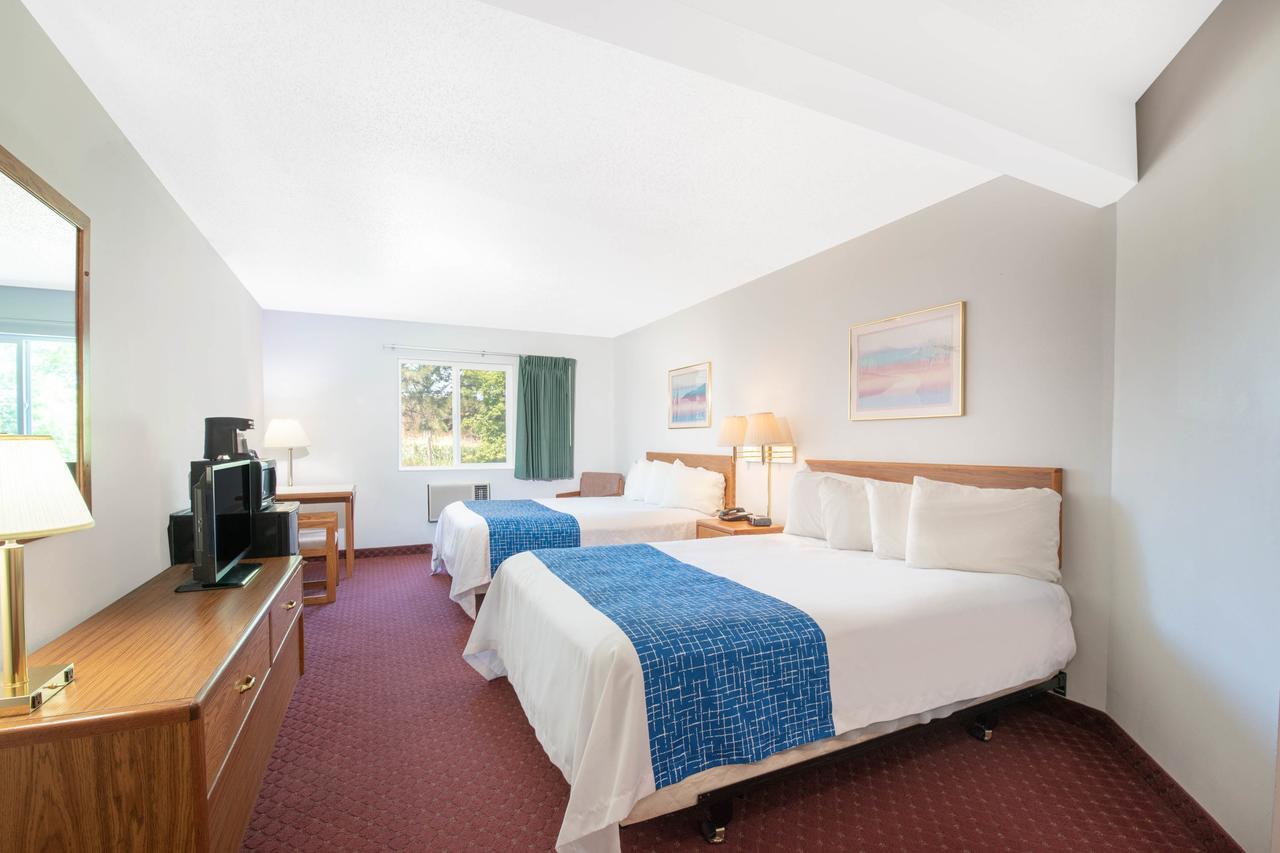 Queen Room Two Queen Beds Disability Access or Non-Smoking