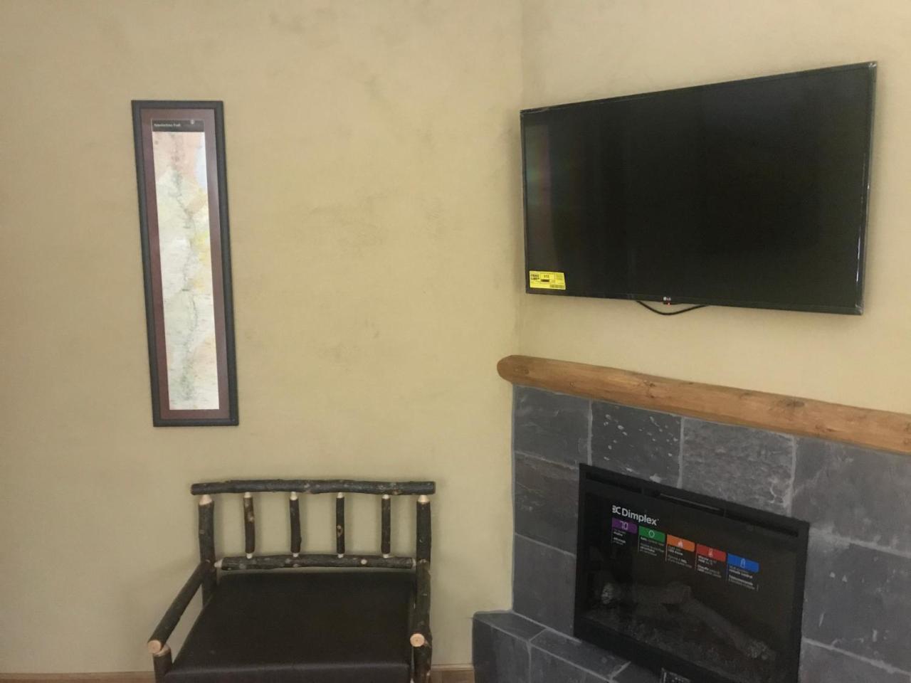 King Suite Fireplace Mountain View