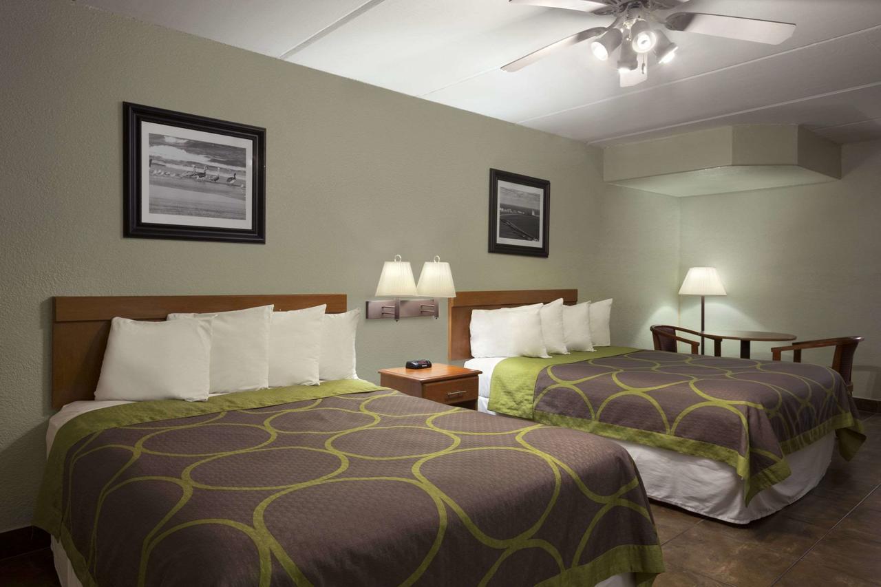 Queen Room Two Queen Beds Non-Smoking