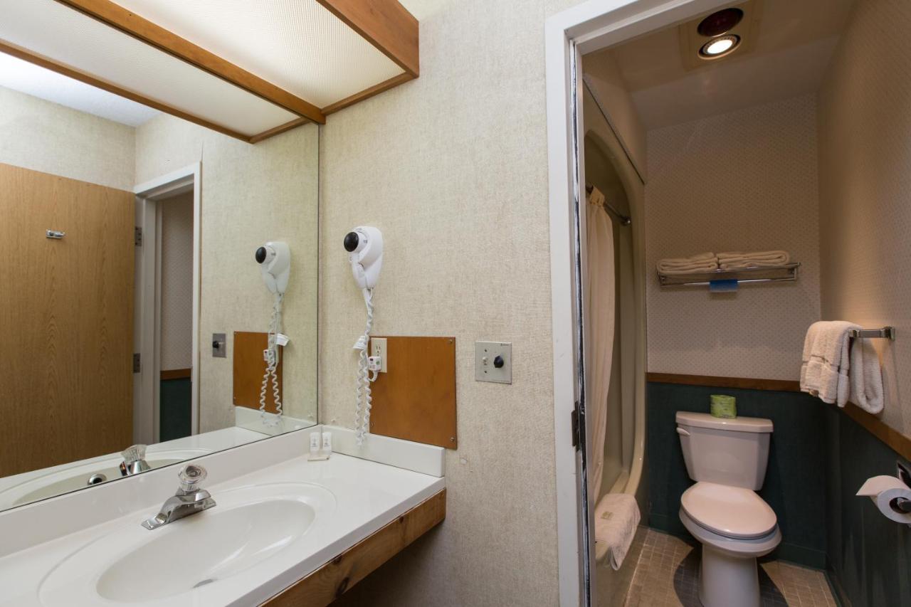 Double Queen Room