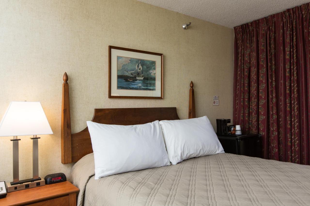Double Queen Room