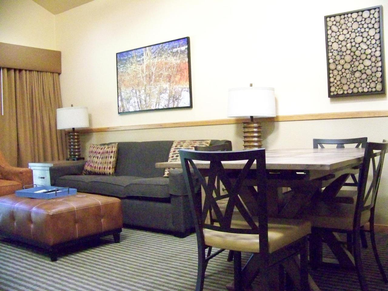Deluxe Room 1 Bedroom