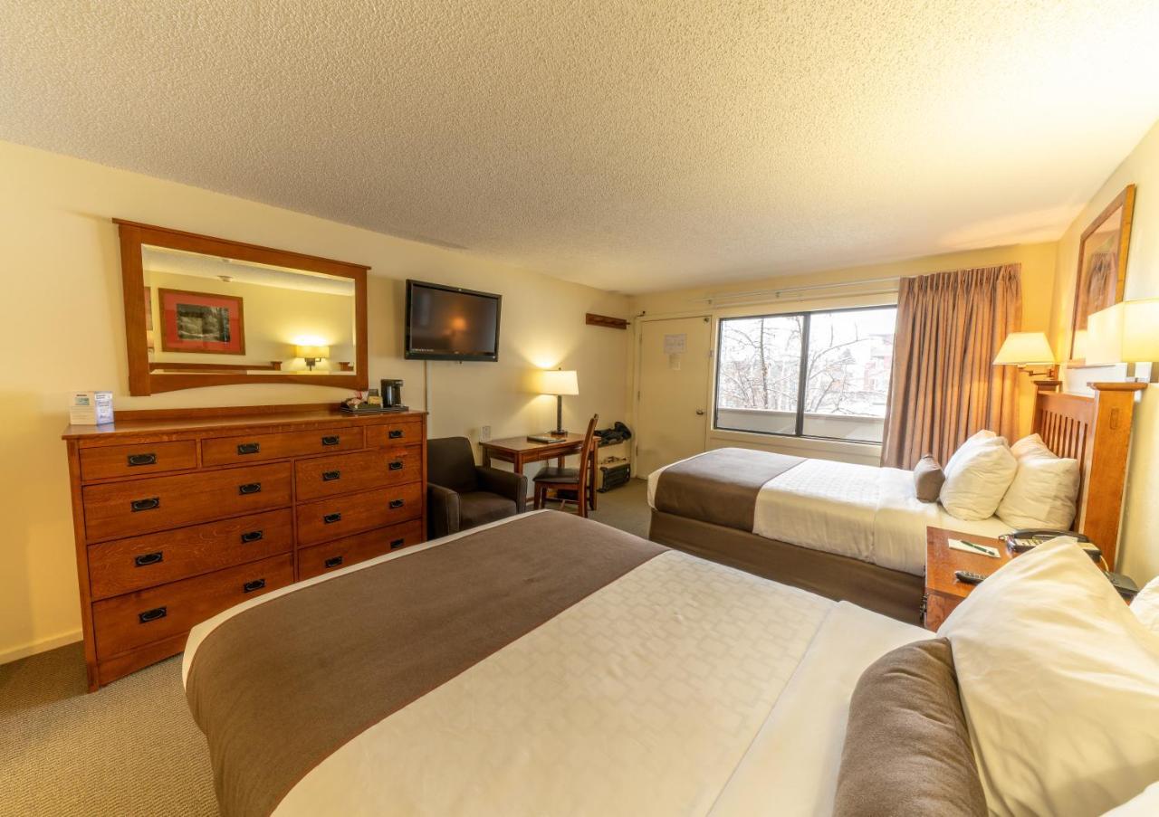 Queen Room Two Queen Beds