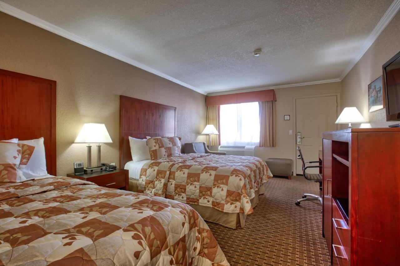 Standard Queen Room Two Queen Beds