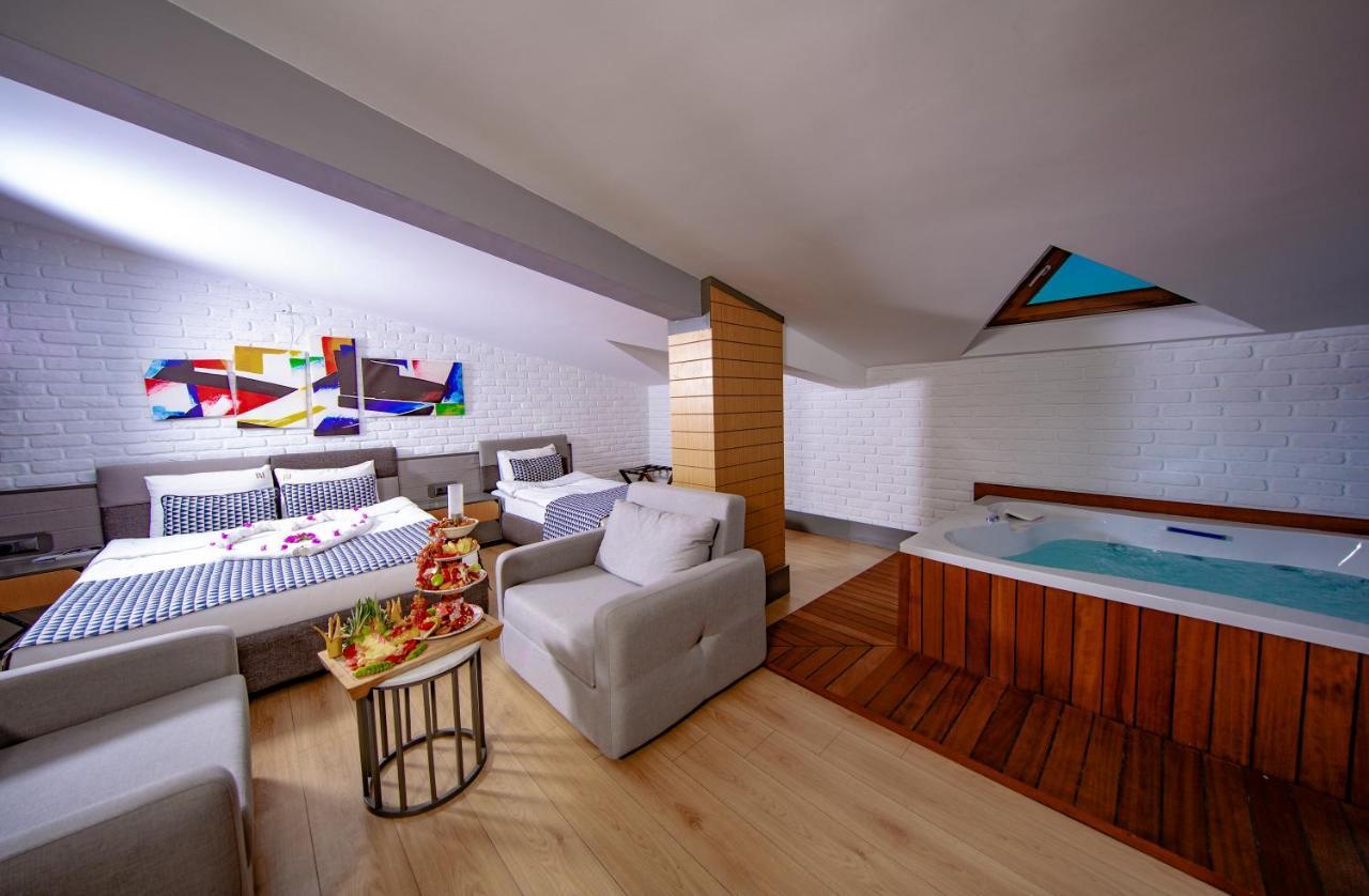Apartament typu Suite z wanną z hydromasażem