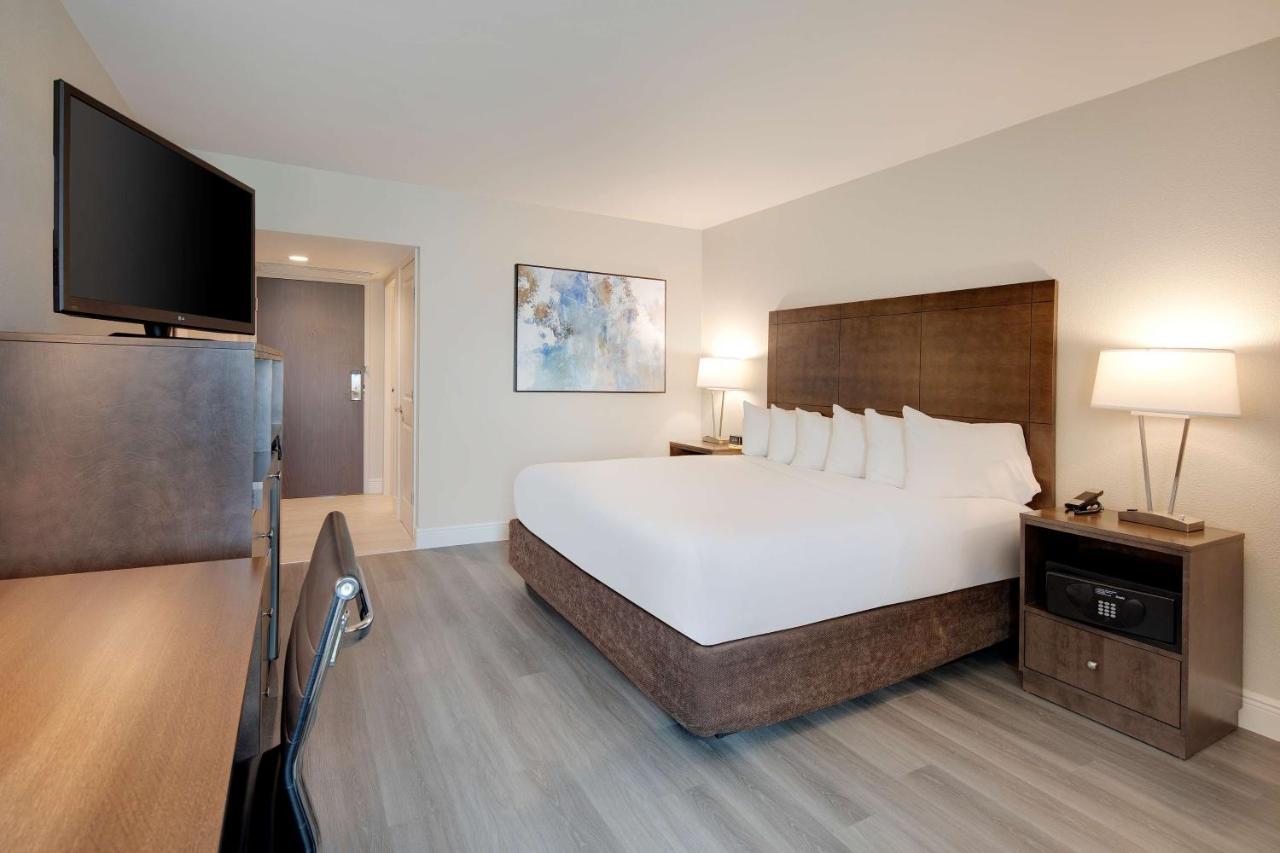 King Room Mobility Accessible Roll Shower City View
