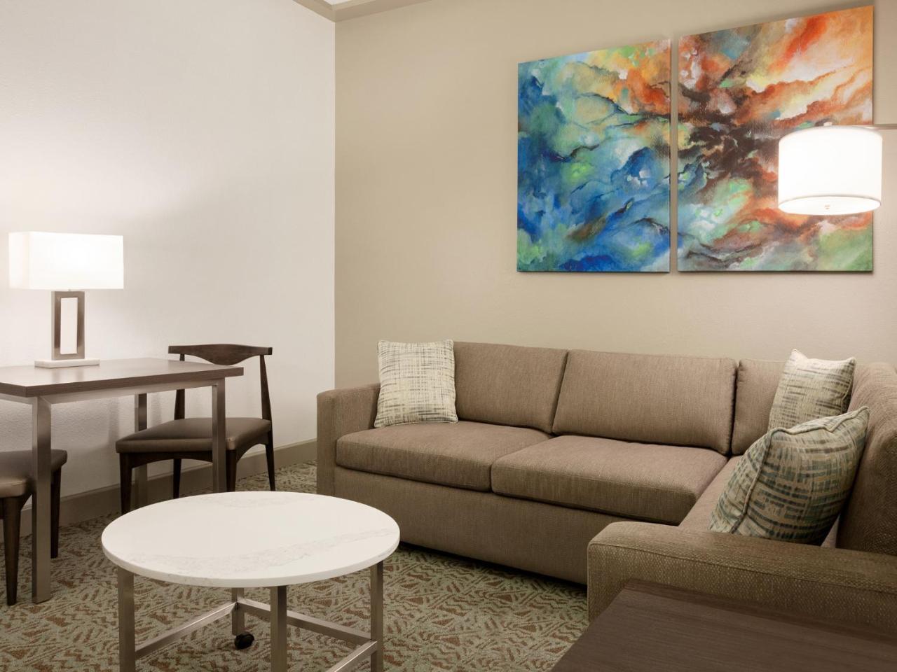 One Bedroom Queen Suite Two Queen Beds Sofa Bed