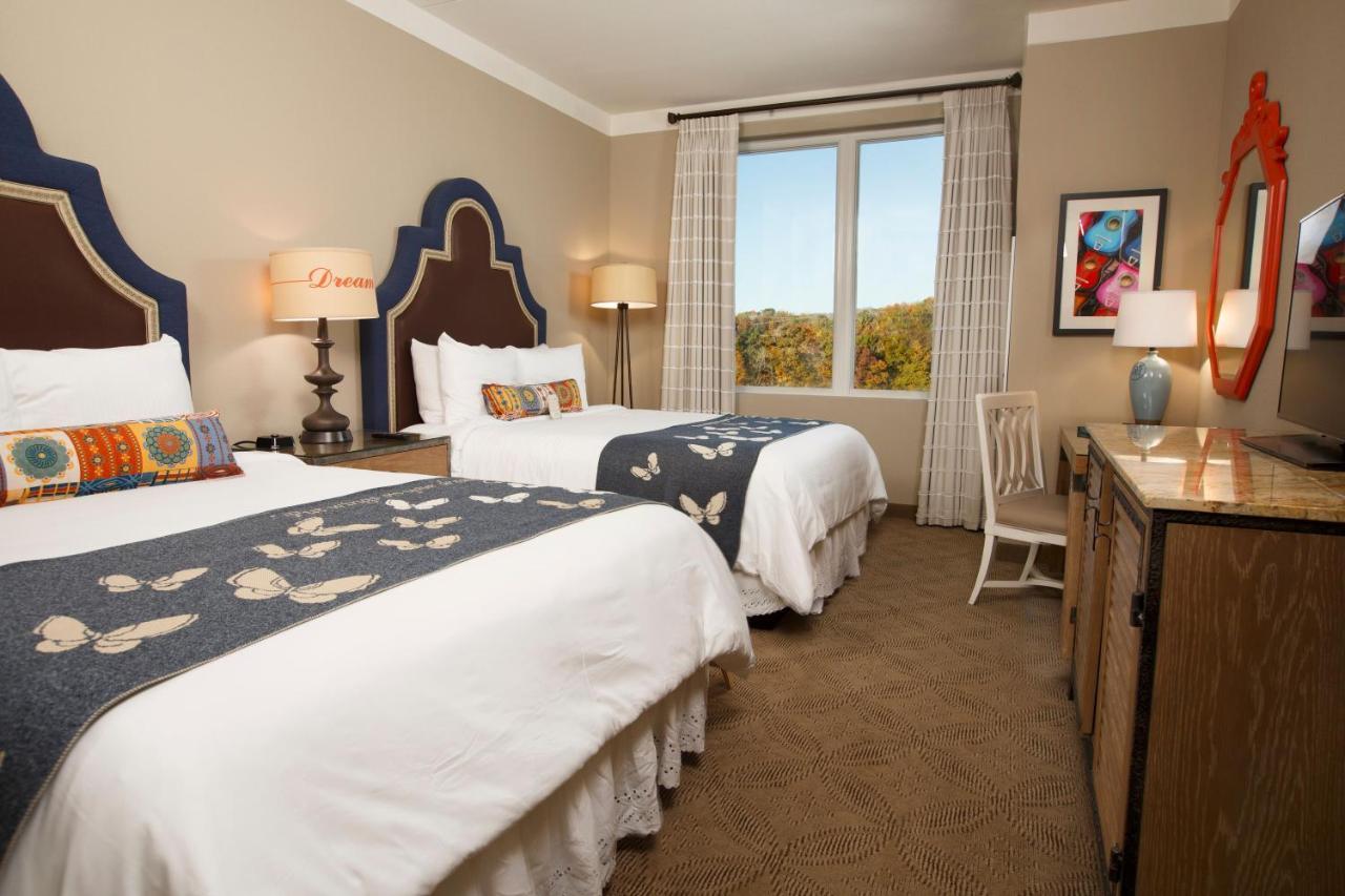 Queen Room Two Queen Beds