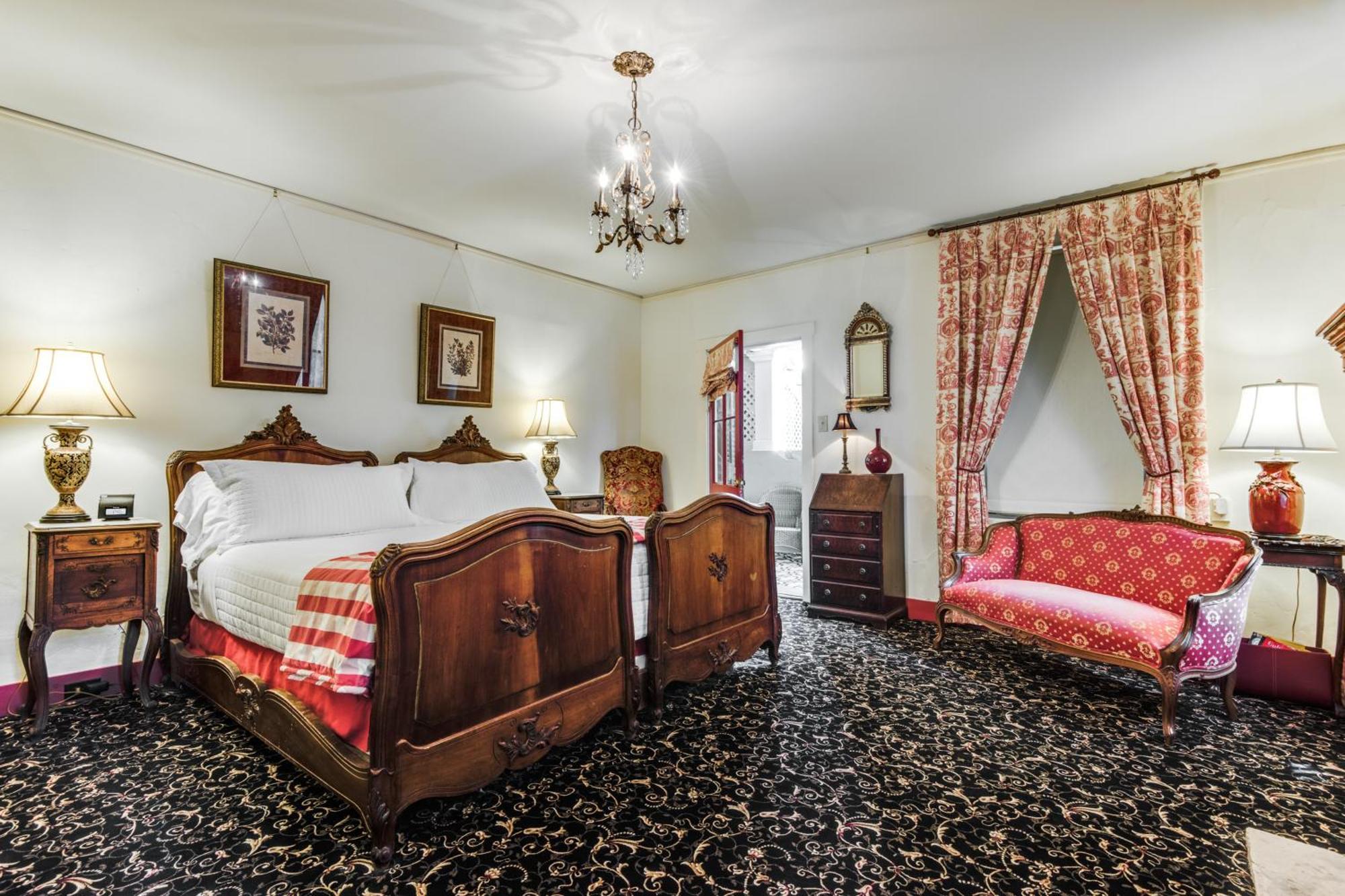 King Suite Spa Bath Oge House on the Riverwalk