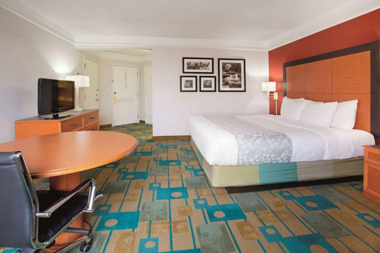 King Room Mobility or Hearing Impaired Access Non-Smoking